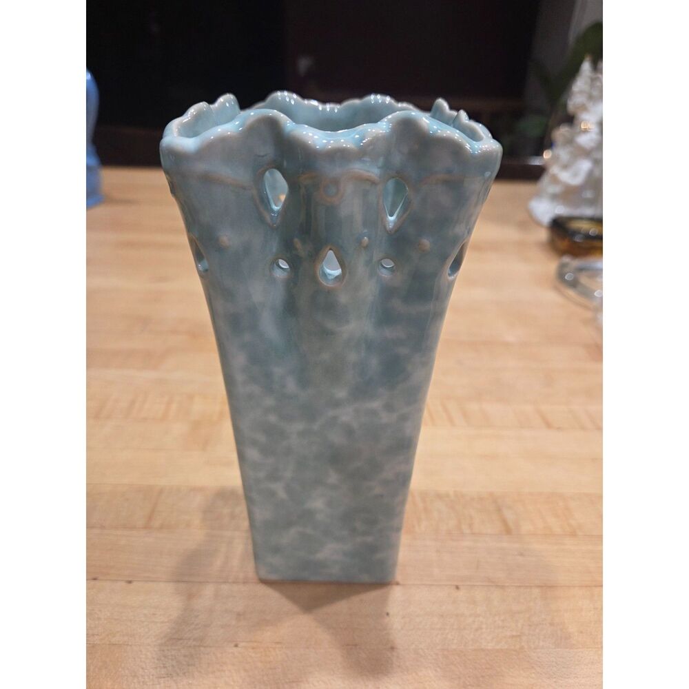 Vintage Haeger style Blue Mottled Glaze Ceramic Vase Scalloped Rim 7.5 in